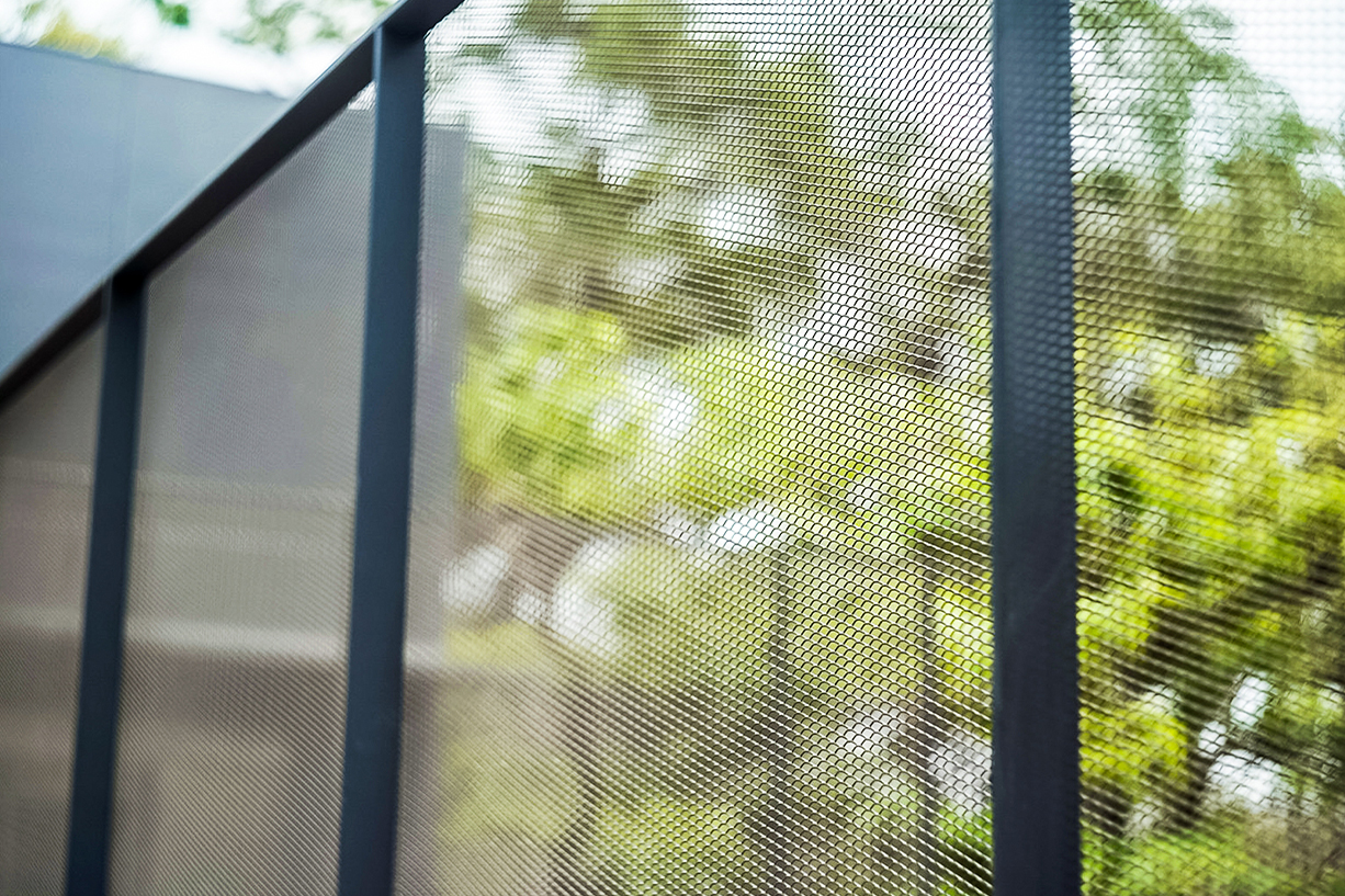 Stroll through the aerial corridor of the Shoushan Zoo to feel the beauty of the Expanded Metal Mesh