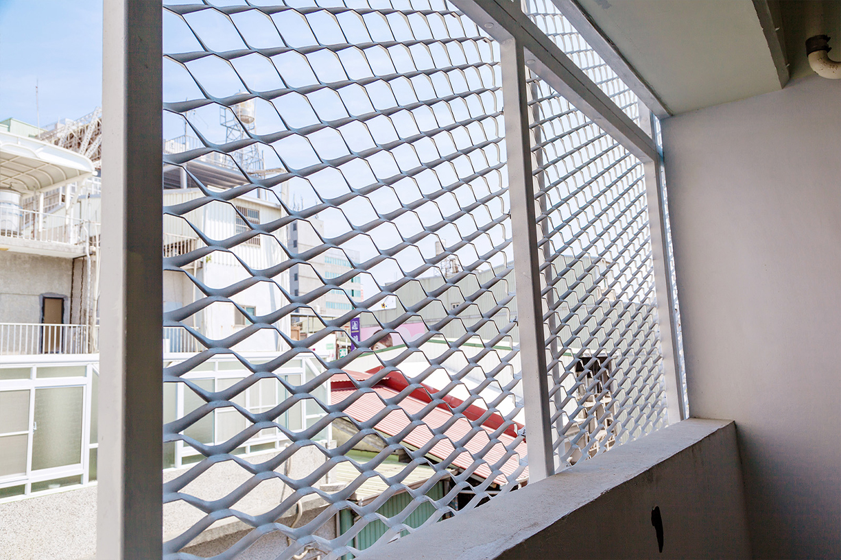 Expanded Metal On Parking Lot Façade