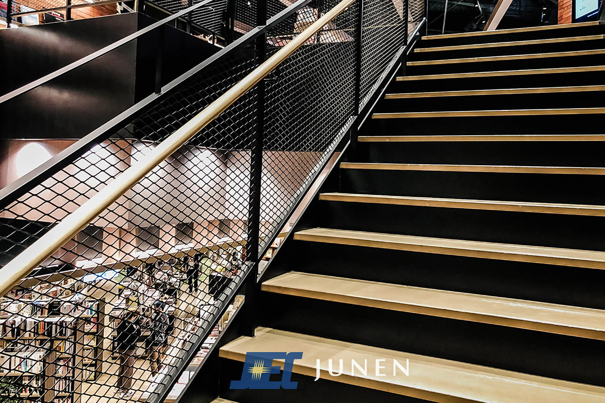 Takuya Bookstore Interior Decoration