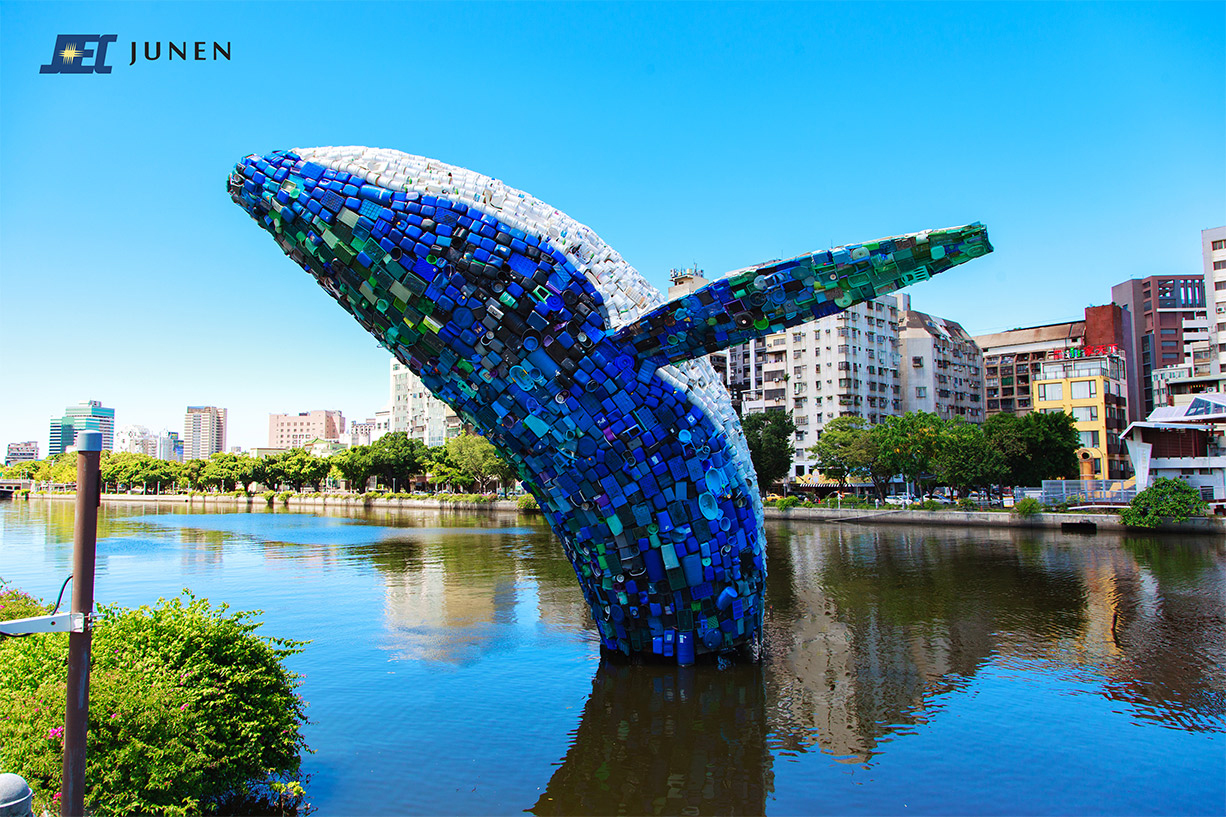 「Whale in Love」